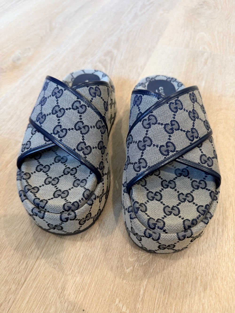 Gucci Beige Canvas GG Cross-Strap Slides with Navy Trim - Picture 2 of 6